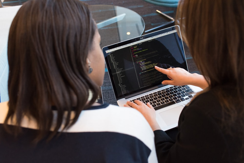 woman in IT providing IT support. 