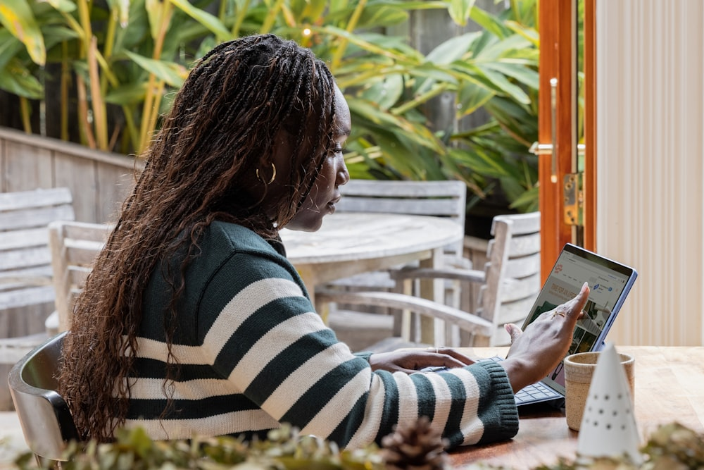 a woman doing her work.